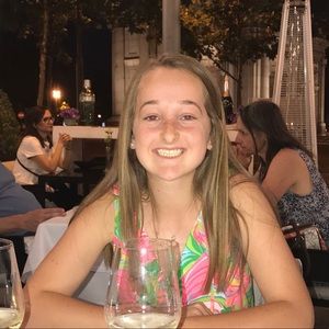 Meet your Posher, Caroline